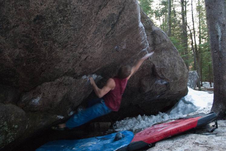 Bouldering in Val-David, Les Dames, Canada.