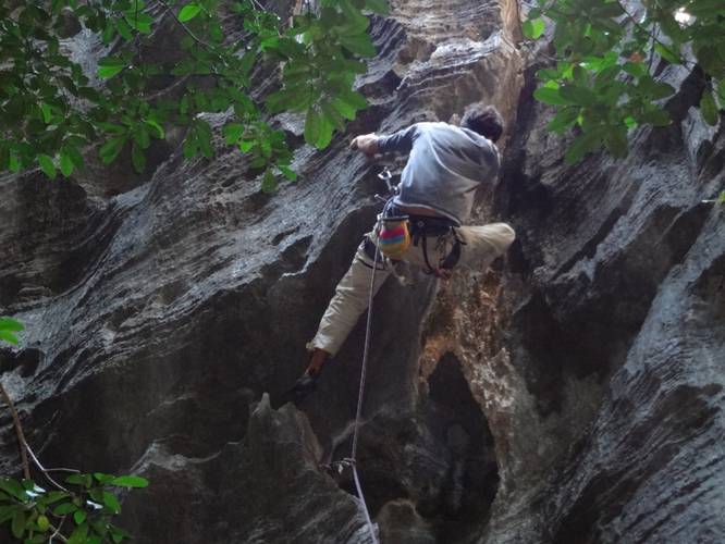 Cova dos Leões 6c+, Lapinha