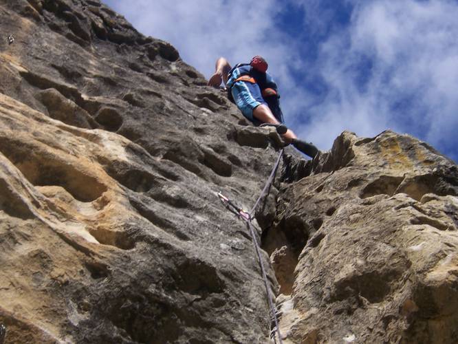 El Vellon, Madrid (Spain).
Rute "Libertad pa' la Paula" 6b