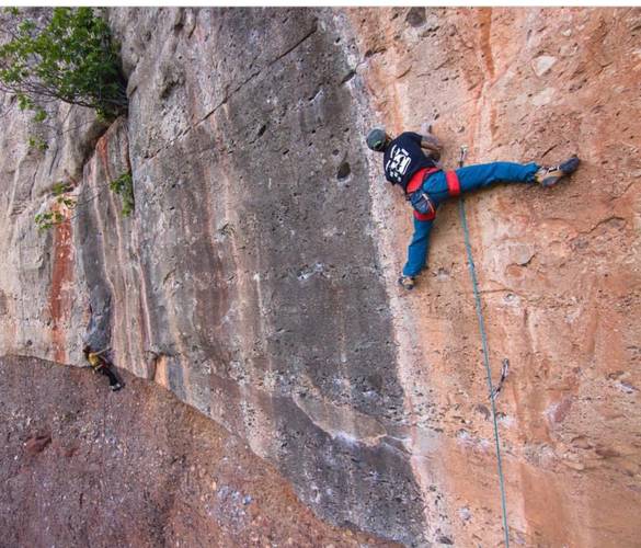 trenca egos ( 8b+) ..... pared gran, sant llorenç de Munt