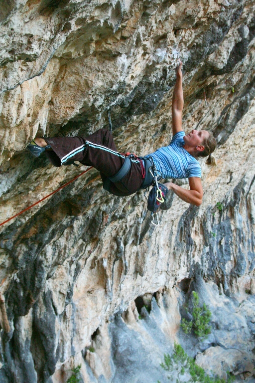 8b (+) by Ola Taistra