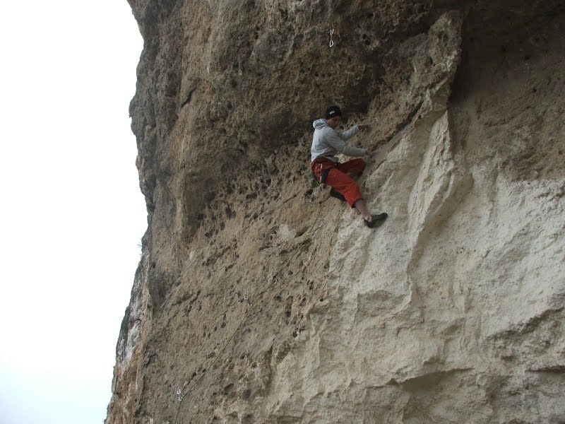 Viorel Amzaroiu - Bazuka - 8a+ VelikoTarnovo -BG