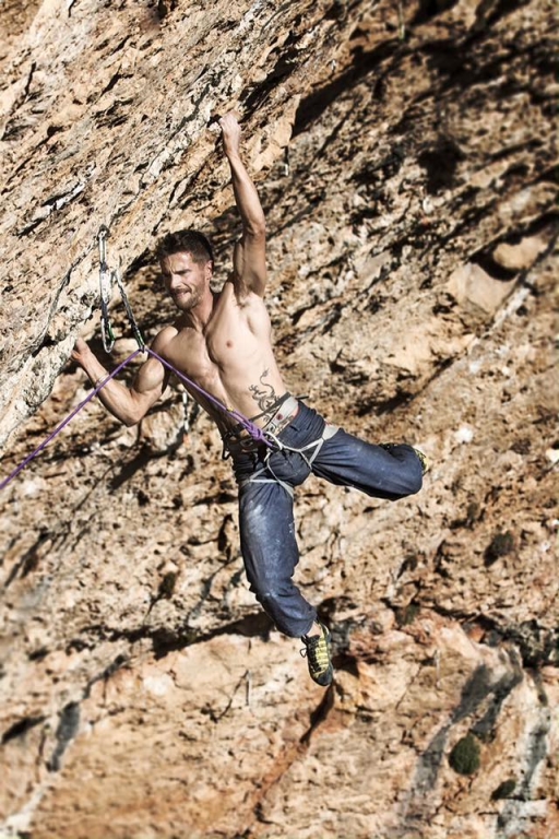 9a+ in Santa Linya by Edu Marin
