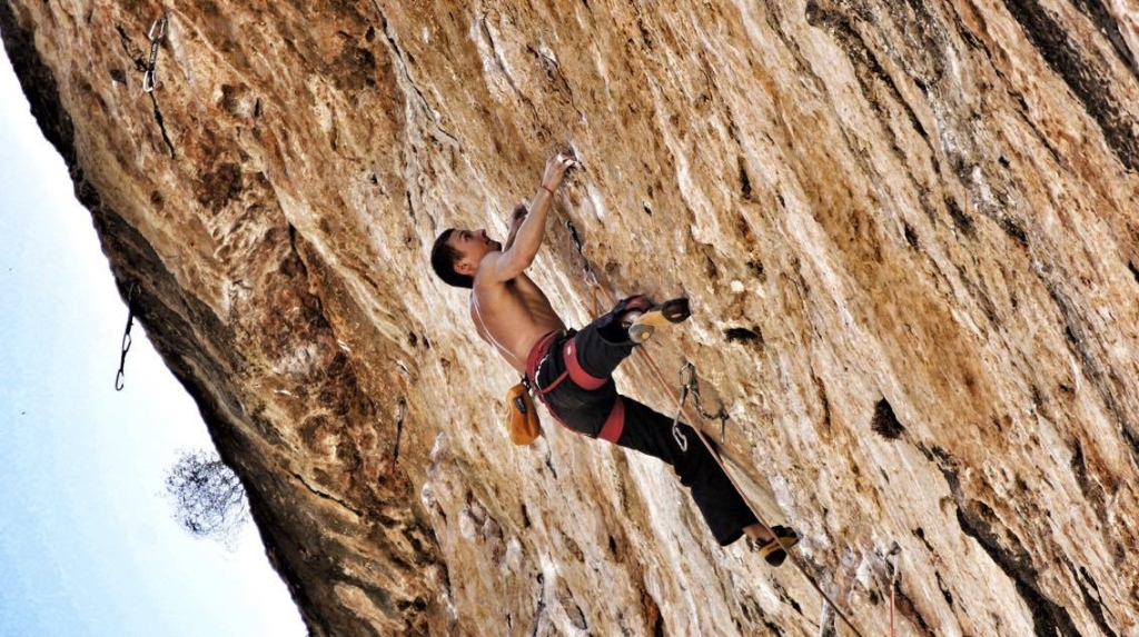 First 9a (+) by Dmitrii Fakirianov