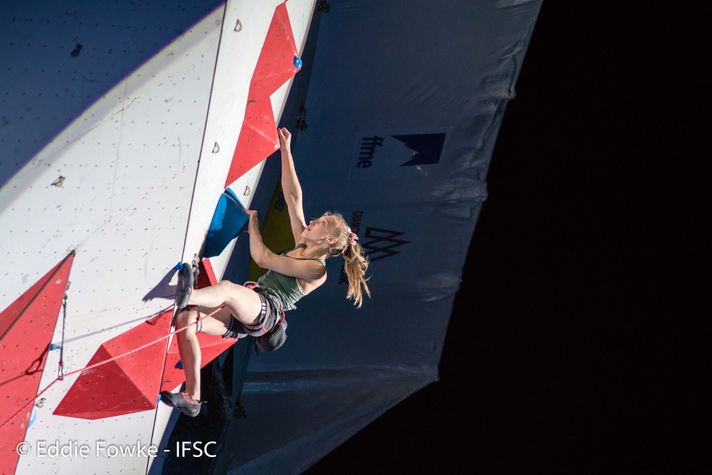 Three female tops and Garnbret win again
