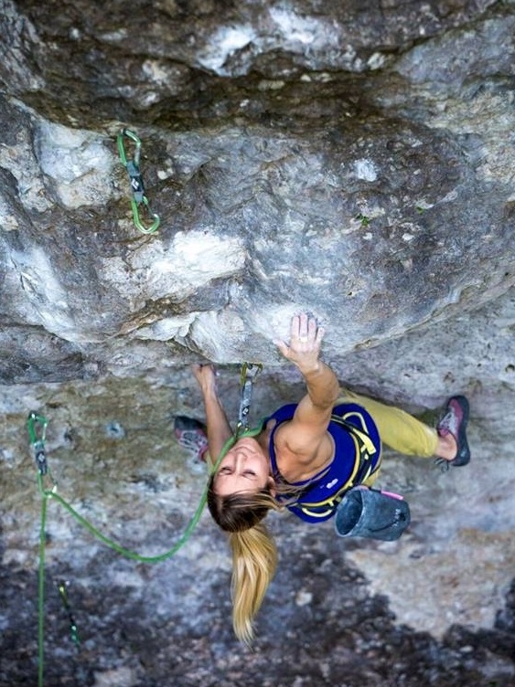 8c in Frankenjura by Sylwia Buczek