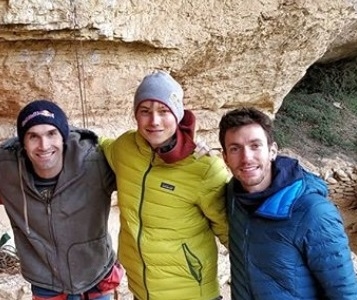 Team work made the FA on Perfecto Mundo 9b+