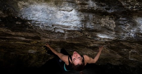 Keen Roof 8B by Frances Bensley