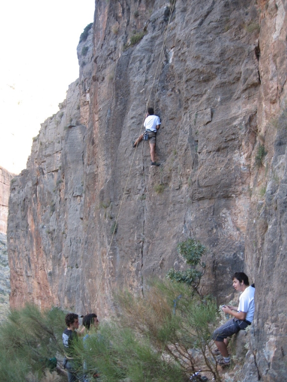 Cacín