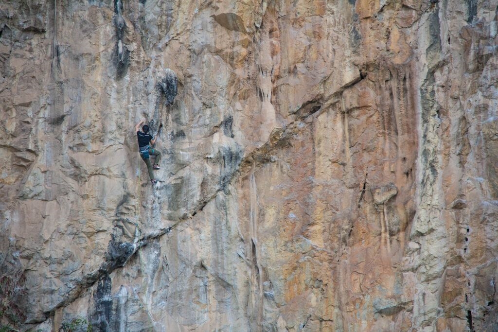 Nam Pha Pa Yai - Phasak River Wall