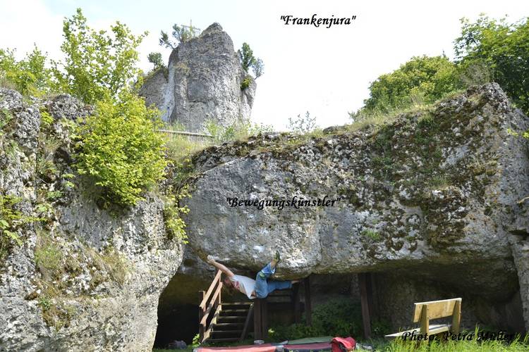 a really nice Boulder on a perfect place! "Bewegungskünstler" fb 8a