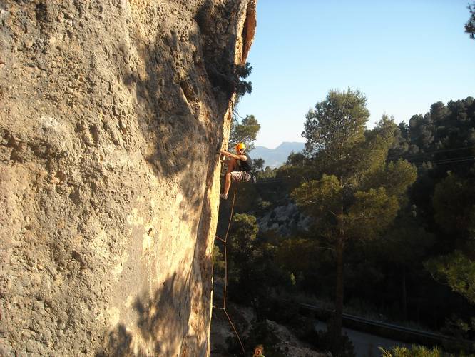 La Tufona, 7a+, Agujas Rojas