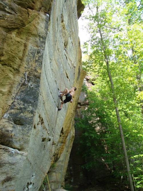 Setting up for the dyno on Dogleg 12a, Red River Gorge