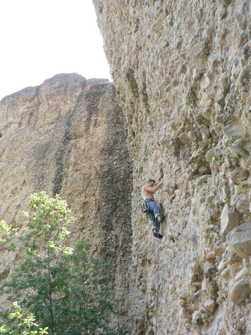 Rob Smith redpointing Forbiddance 12a, Maple Canyon.
