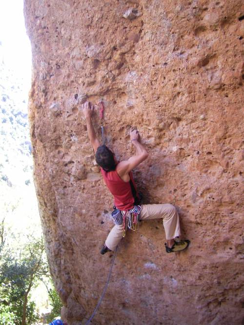 La Panxa del Bou 7b/+ MONTSERRAT