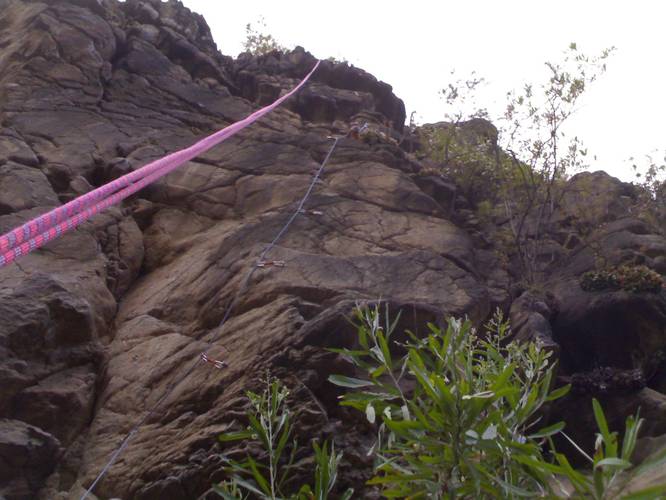 bonita 7a, Moya. http://pegadosalapiedra.blogspot.com/