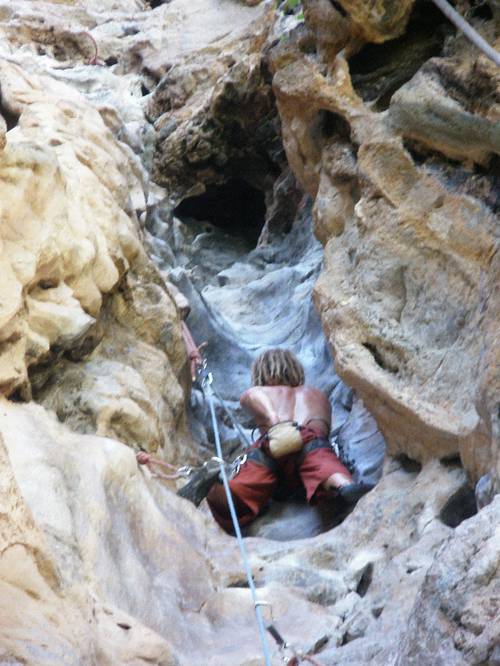 The groove tube, 6a