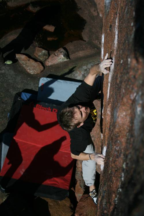 Janne Sievänen trying Orange 7c, Fågelberget, Åland