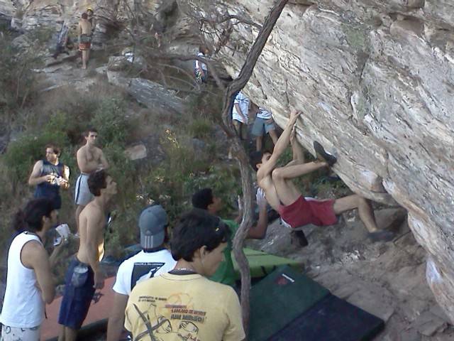 Kamikaze v5
São Thomé das Letras
5º Festival de Boulder