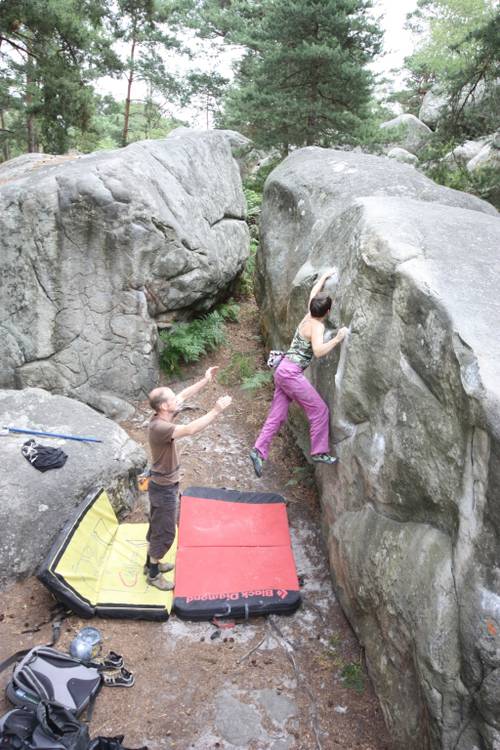 Spending a nice day with bouldering the sky blue circuit, Rocher Canon, Fontainbleau
