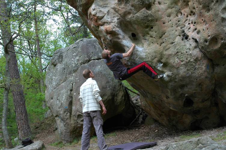 Pilier de la Roche d'Hercule assis 7a, Fontainebleau