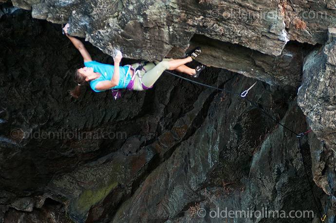 "Pângea de Aço", 8a.
Senhora do Salto, Portugal.

www.oldemirolima.com