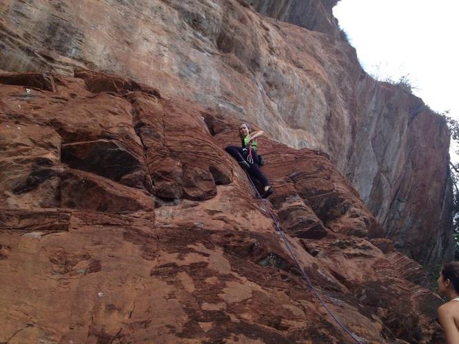 Sunshine 6b, Pedra vermelha