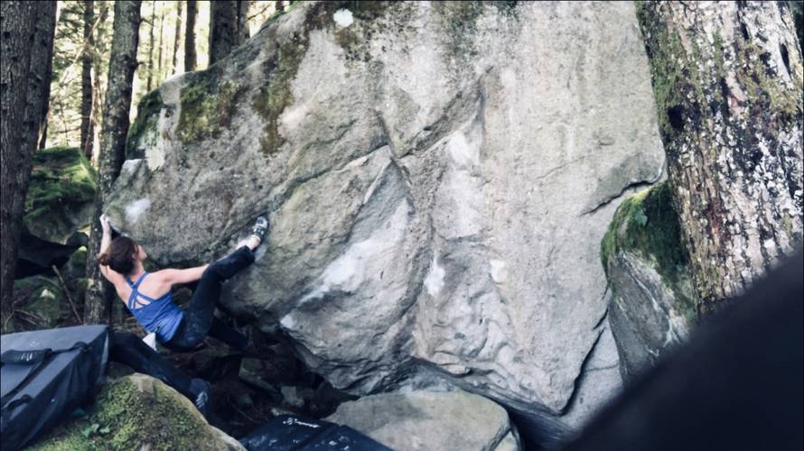 Doja 7a+ (V7) Gold Bar