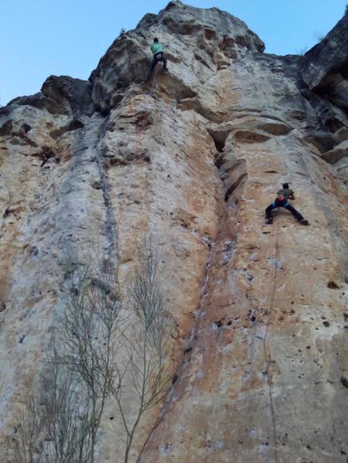 On the right side of the photo a nice 7b in a popular crag, near Madrid.