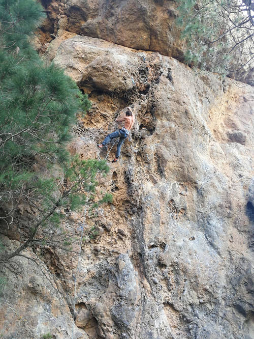 Climbing Frankenstein. A very nice route on overhang with good holds