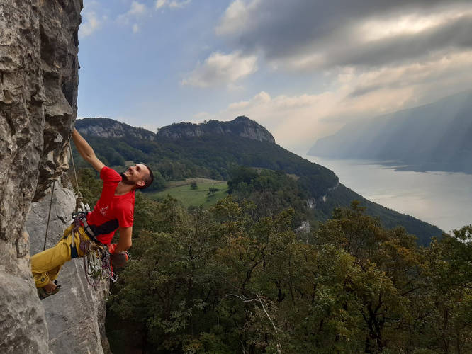 Secteur topolino, la 7b a gauche du gros toit