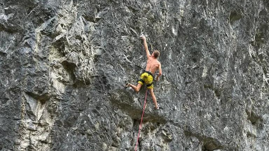 Northern Lights 9a by Josh Ibbertson (17)