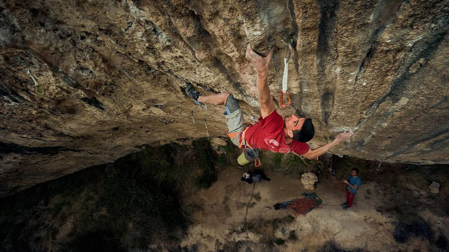 First Round First Minute 9b by Jorge Diaz-Rullo