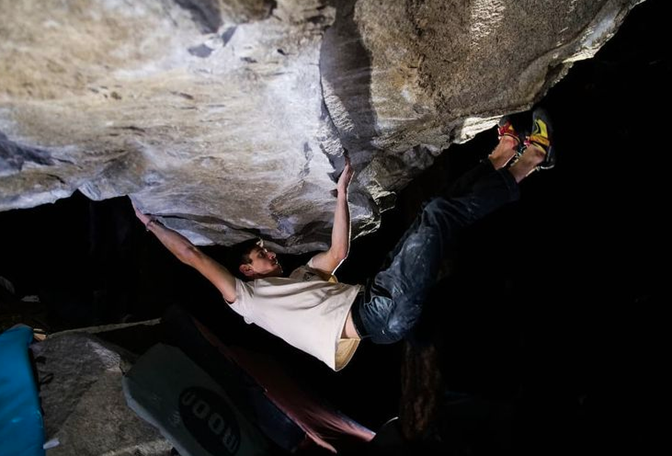 The Story of 2 Worlds 8C by Sebastien Biner